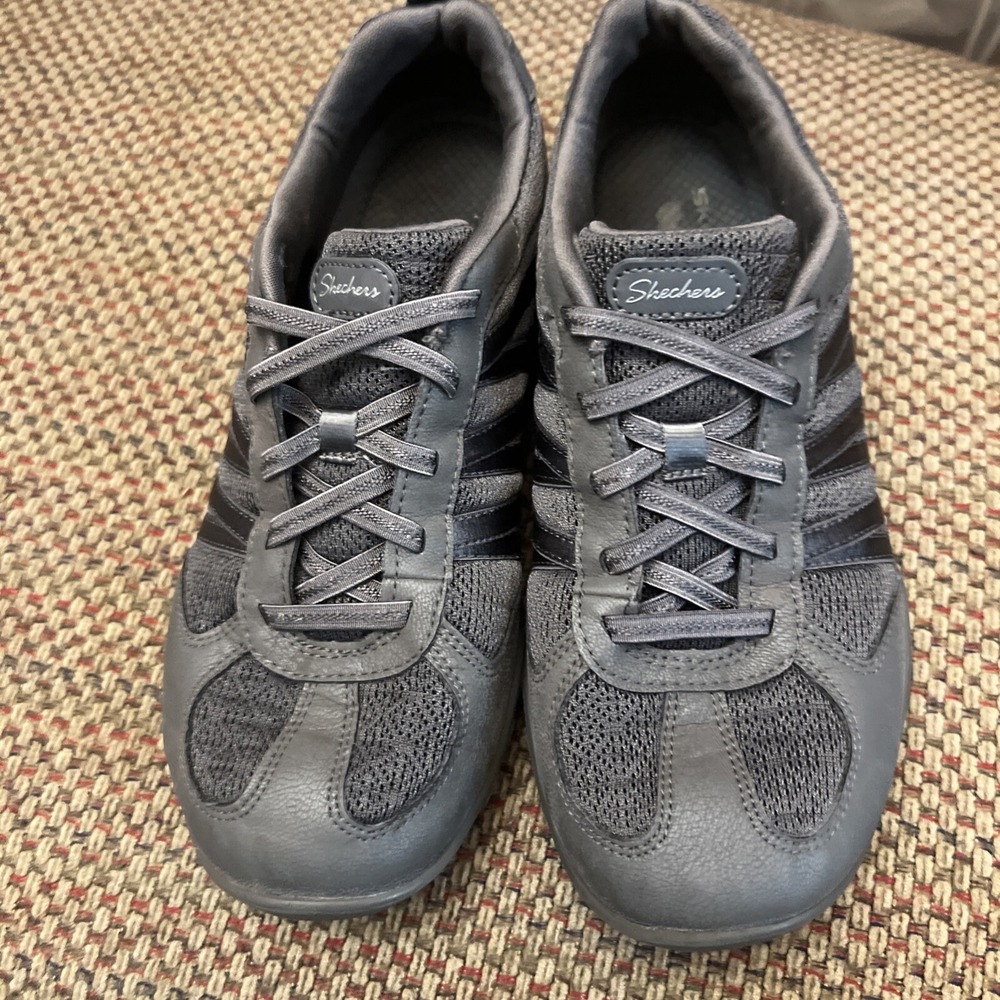 Skechers Women Breathe Easy Roll With Me Handsfree SlipIn Sneaker Sz 8 Wide Gray